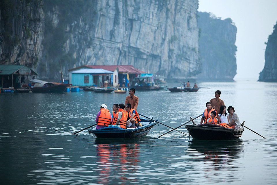 bamboo-boat-trip