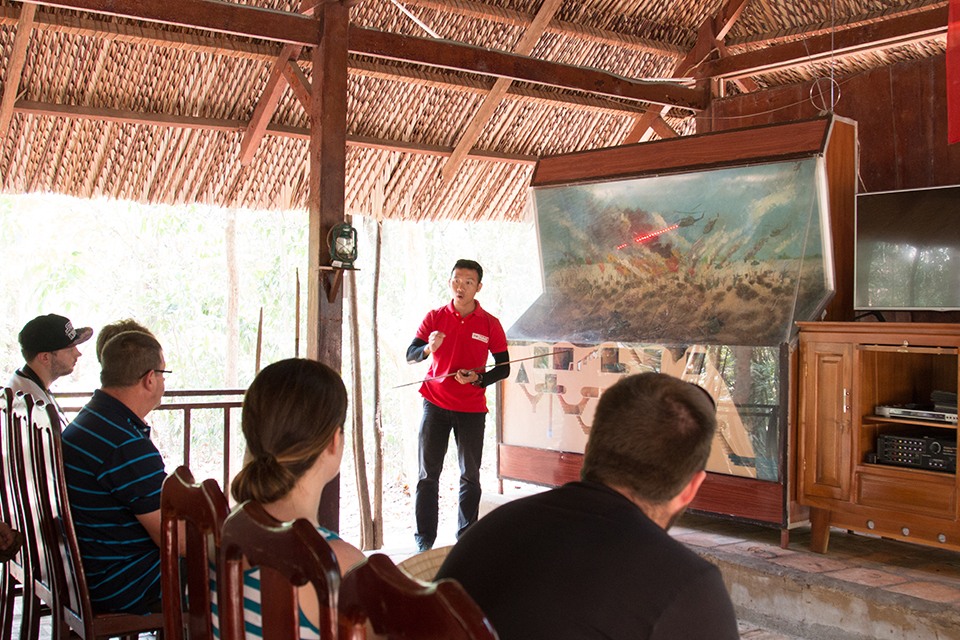 960-cu-chi-tunnels-2