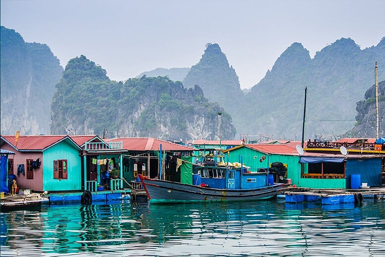 halong-floating-village-combo-ninh-binh-mai-chau-halong-6days