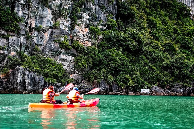 kayaking-signature-cruise-2-days-1-night-5