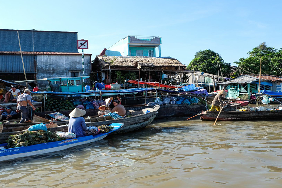 cai-rang-market-my-tho-ben-tre-can-tho-2-days-1