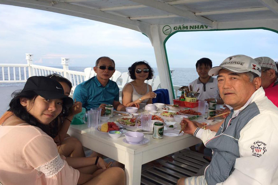 phu-quoc-sunrise-fishing-tour-1