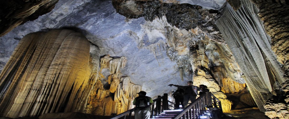 Day trip Thien Duong Cave from Hue