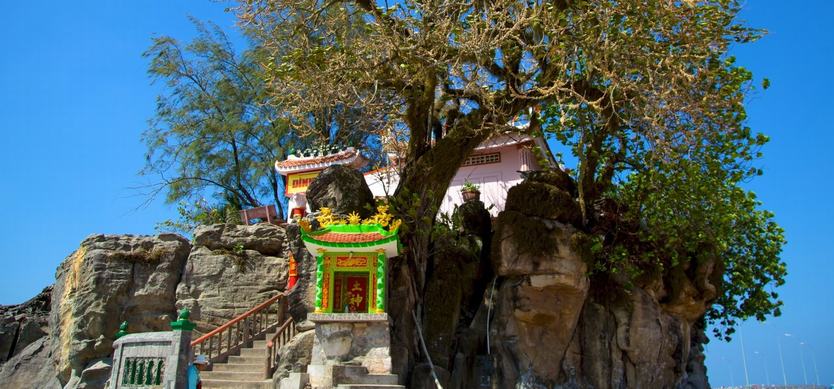 Dinh Cau Temple
