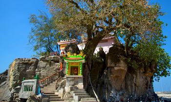 Dinh Cau Temple