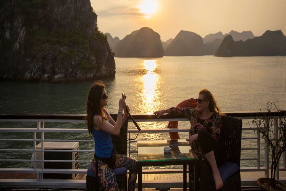 estella-luxury-day-cruise-from-hanoi-4