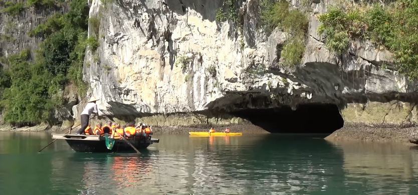 Explore Dark and Bright Cave