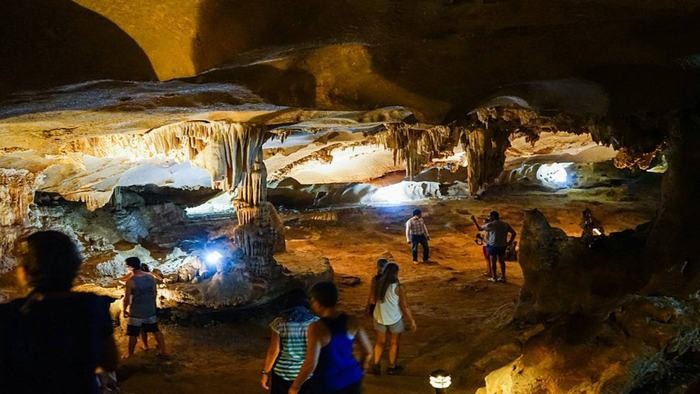 Thien Canh Son Cave