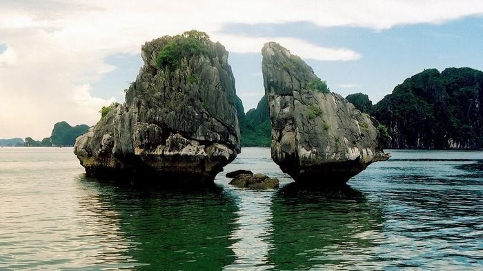 Trong Mai Islet