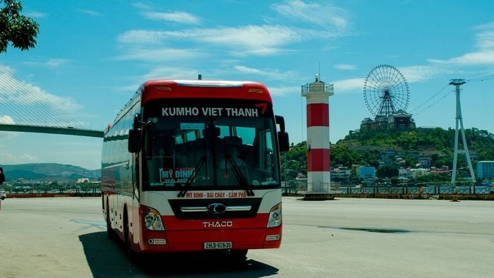 Kumho Viet Thanh Bus