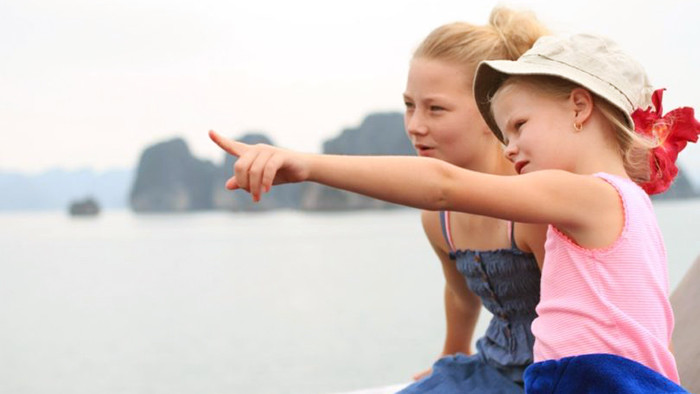 Save the best memories in Halong Bay with your children