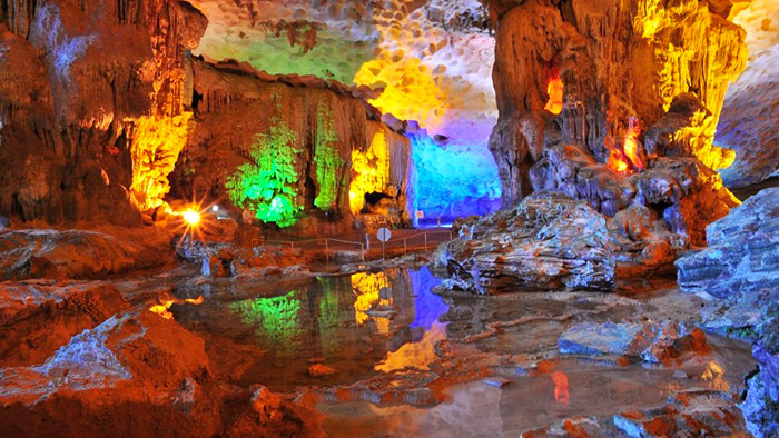 Sung Sot cave