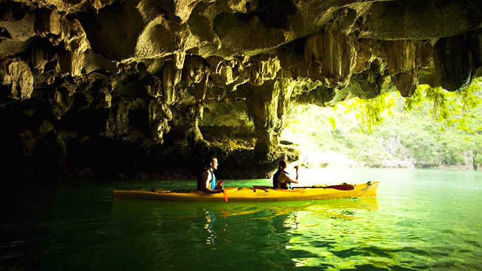 Kayak through Luon cave