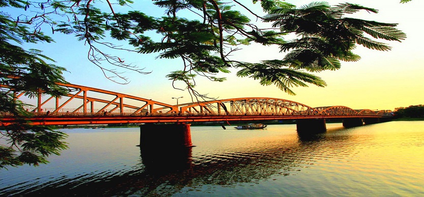Admire the charming beauty of Perfume River