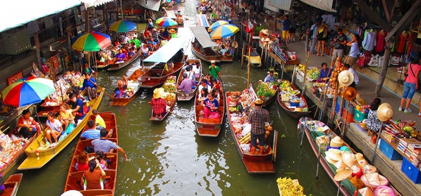 Explore Damnoen Saduak floating market