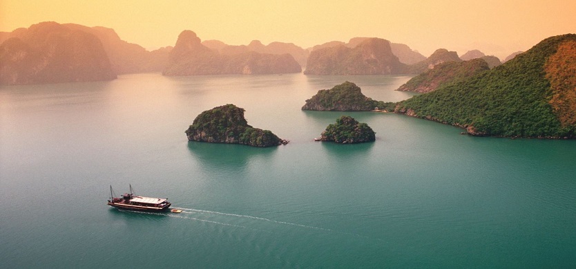 How To Reach Halong Bay