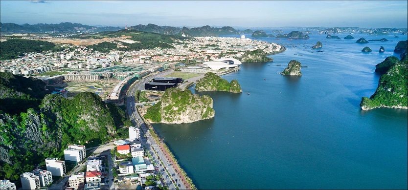 vi-Top 7 beaches you cannot ignore in Halong Bay this summer