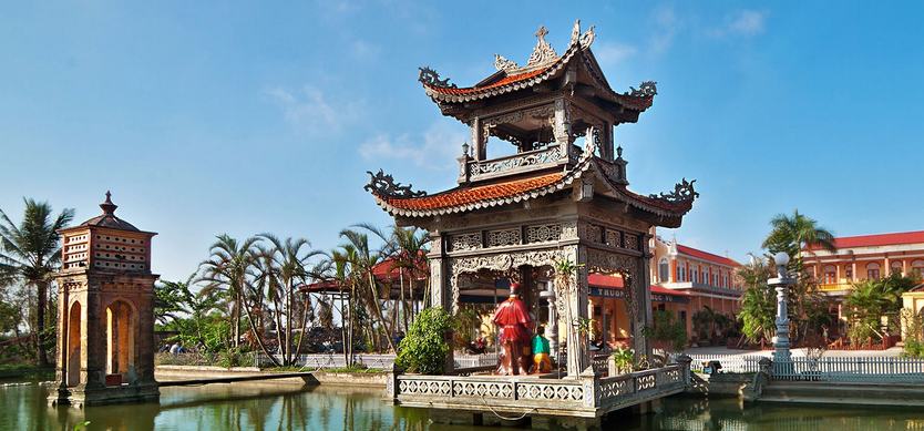 Top Vietnamese Buddhist Temples