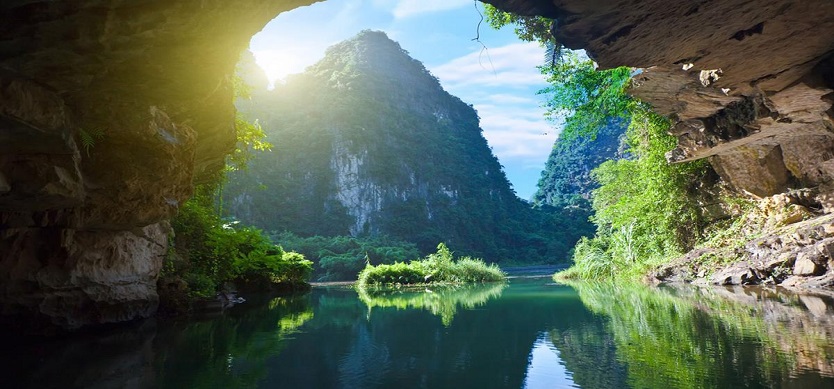 Travel guide to explore Son Doong cave, Quang Binh