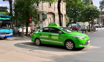 How to get to Halong Bay from Hanoi by taxi