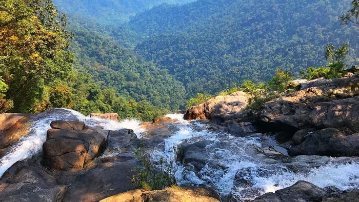 The majestic view from Do Quyen waterfall