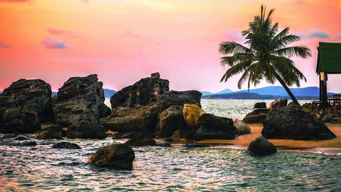 Sunset at Dinh Cau Cape