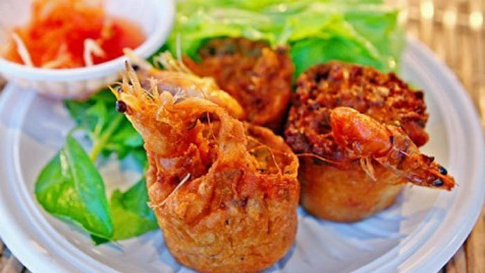 Fried prawn cake