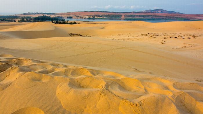 Stunning sand dunes in Mui Ne