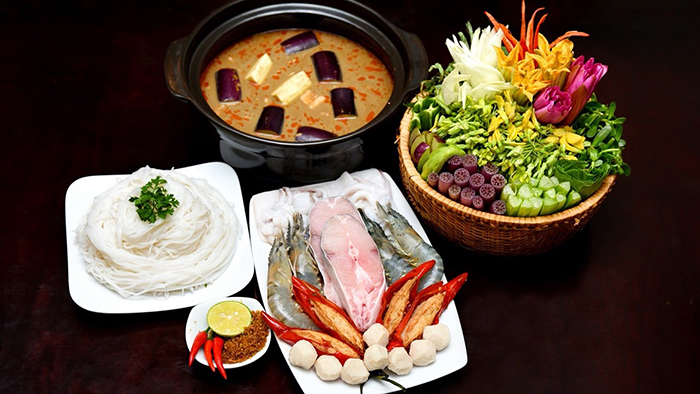 Enjoy Southern cuisine of "dien dien" flowers