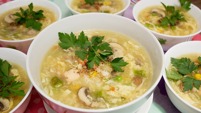 The famous crab soup of Saigon (youtube.com)