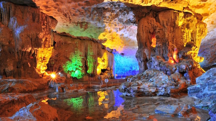 Sung Sot cave