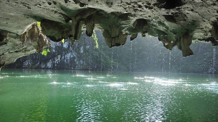 The lake inside Luon cave