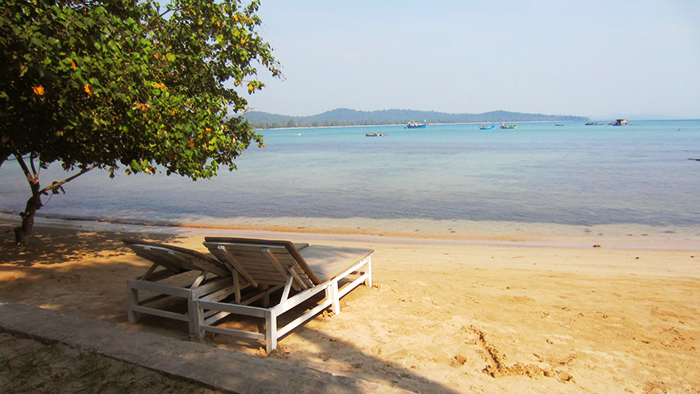 Enjoy the beach of Phu Quoc at Mai Phuong