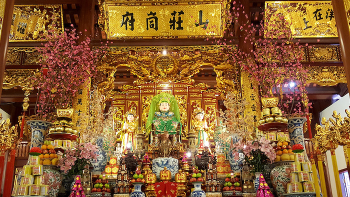 The space inside Doi Co temple