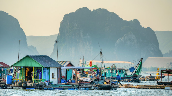 Fishing villages in Halong Bay