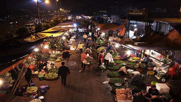 Long Bien Market