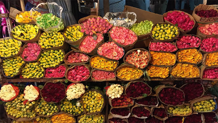 Quang Ba Flower market