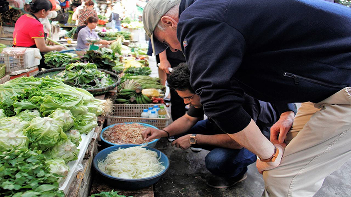 Nghia Tan Market