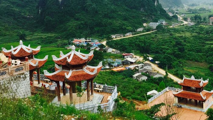 Ban Gioc temple