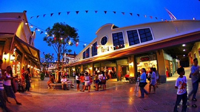 Asiatique The Riverfront - The shopping heaven in Thailand