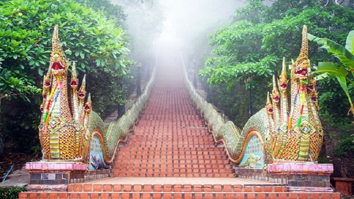 Visit Doi Suthep - The most sacred temple in Thailand