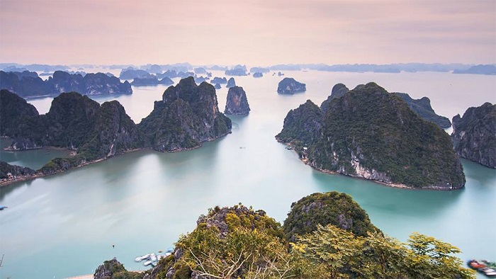 Admire Halong Bay from Bai Tho Mountain