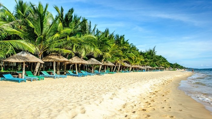 Admire the best beaches in Vietnam