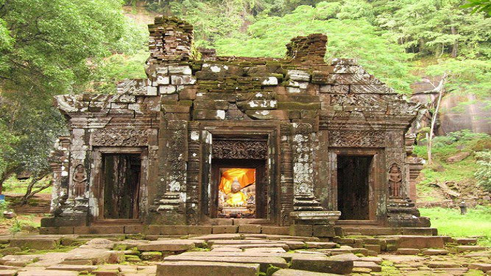 Explore Wat Phou - the sacred temple in Laos