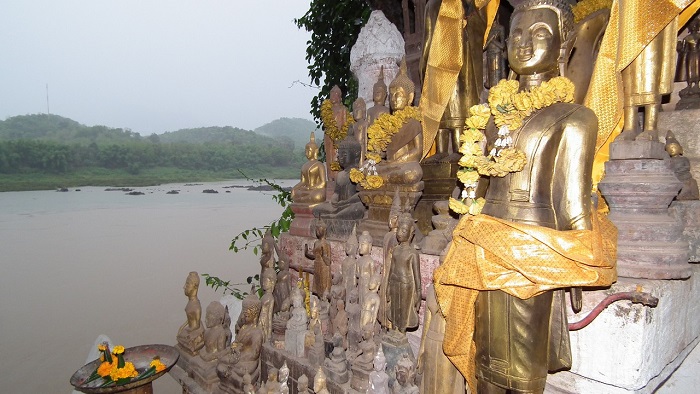 Pak Ou cave – the mysterious and sacred cave of thousands statues of Buddha