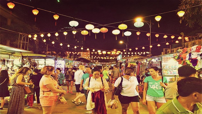 The most famous night markets in Vietnam