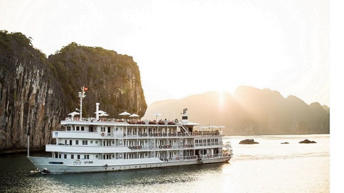 Top 5 Best Cruises You Should Take In Halong Bay