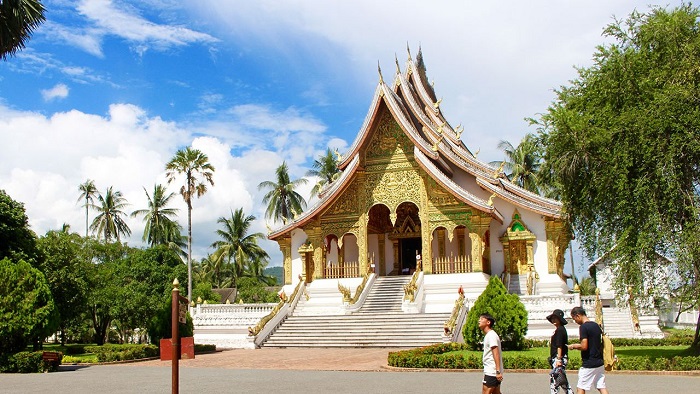 Visit Haw Pha Bang - an extremely beautiful temple in Laos